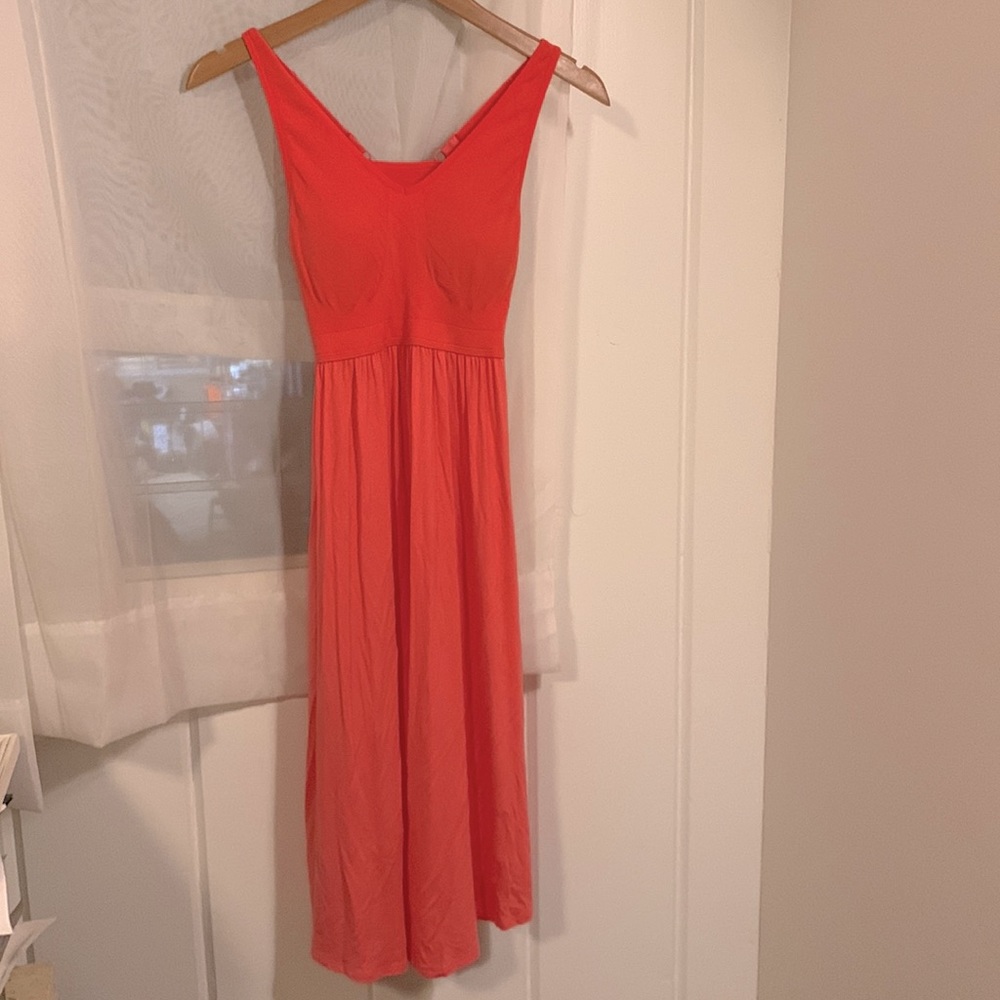 $5/25 Coral dress with padding in bust